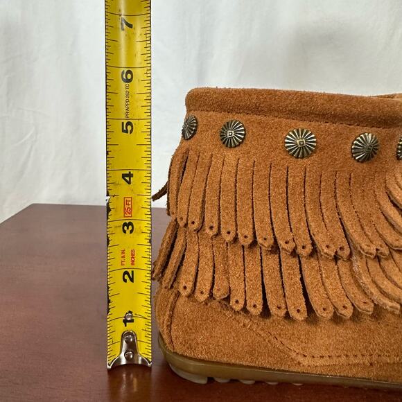 Minnetonka Women's 5 Dark Tan 210840 Suede Double Fringe Side Zip Ankle Booties - Picture 10 of 10